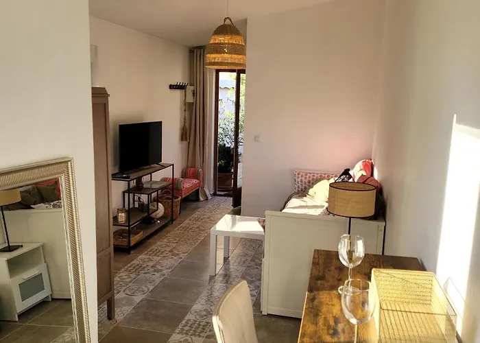 Le Mazet Сен-Рафаэль